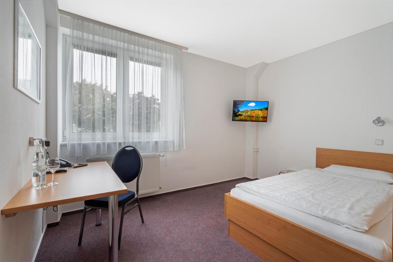 Hotel Imota นอยวิท ภายนอก รูปภาพ